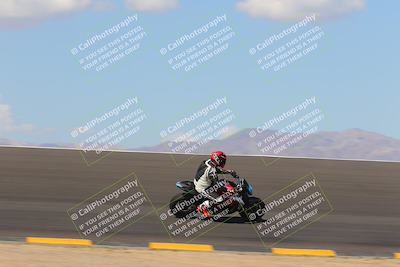 media/Oct-03-2022-Moto Forza (Mon) [[5f077a3730]]/Beginner Group/Session 2 (Turn 10)/